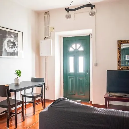 Front House Apartment Lisbon Exterior photo