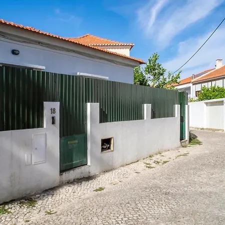 Front House Apartment Lisbon Exterior photo