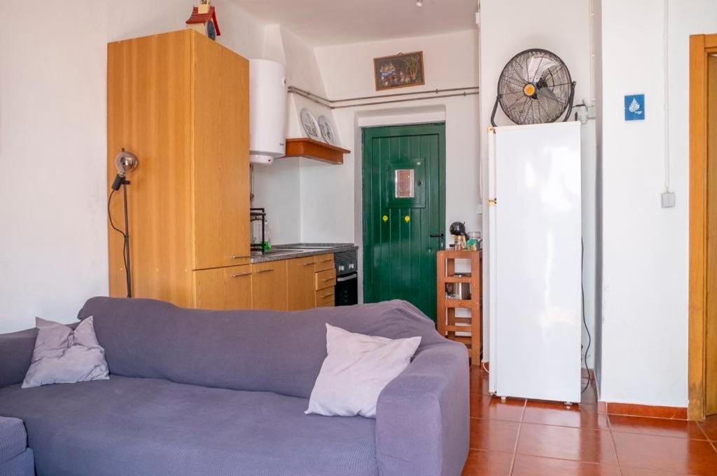 Front House Lisbon